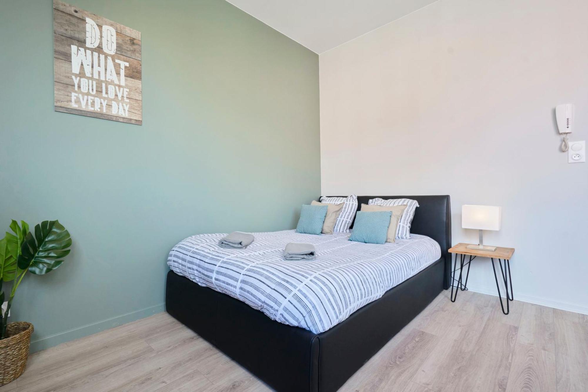Appartement LocationsTourcoing - Le Croisé Extérieur photo